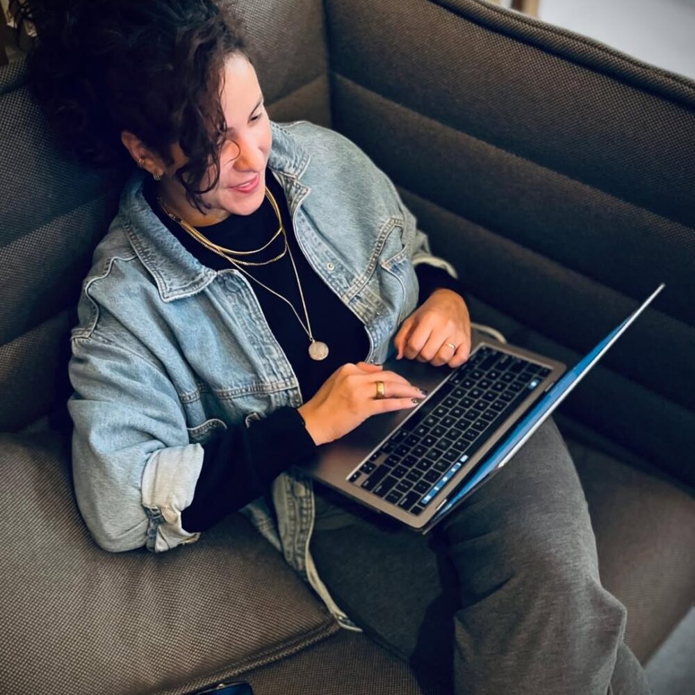 🎤 Haz que suceda- inicia el año enfocándote en tu proyecto. Llega a @c3rooftop un taller enfoca