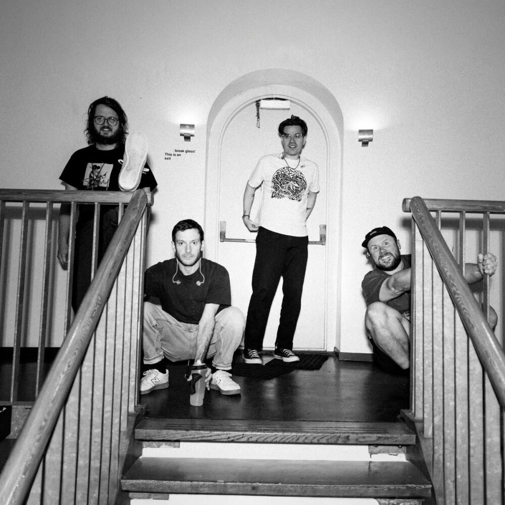 1900x1900-000000-80-0-0