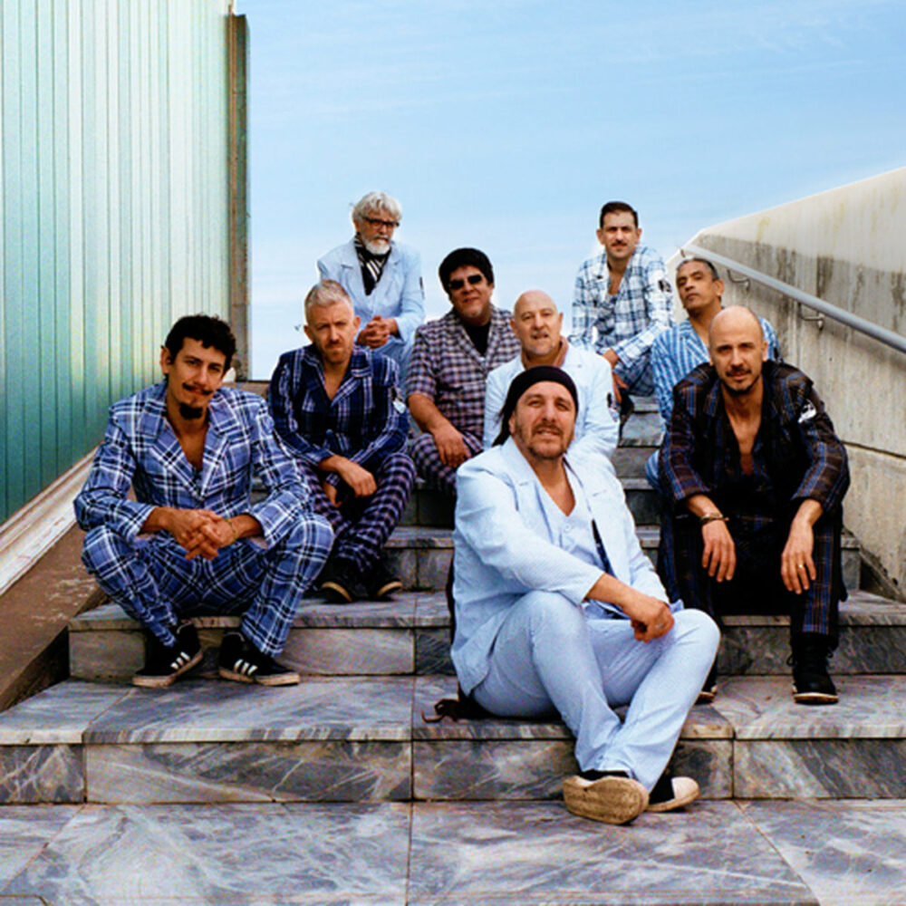 1900x1900-000000-81-0-0